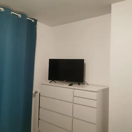T2 -parking -35min Paris Rer 2min A Pied Apartment *