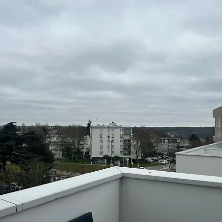 T2 -parking -35min Paris Rer 2min A Pied Apartment