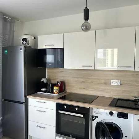 Apartment T2 -parking -35min Paris Rer 2min A Pied Evry-Gregy-sur-Yerre